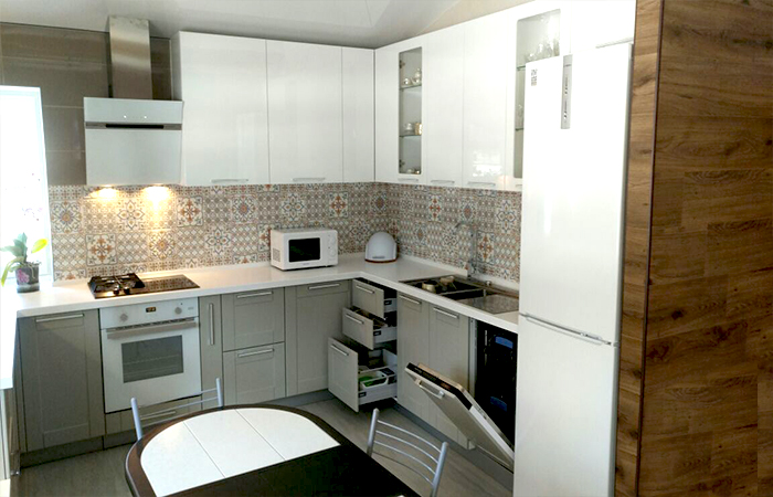 Стильная кухня в коттедж 1561377332